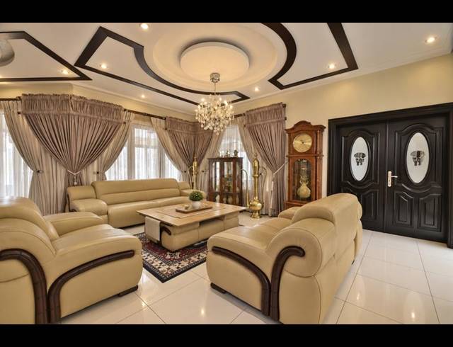 6 BEDROOM HOUSE FOR SALE IN MEYERSDAL ECO ESTATE
